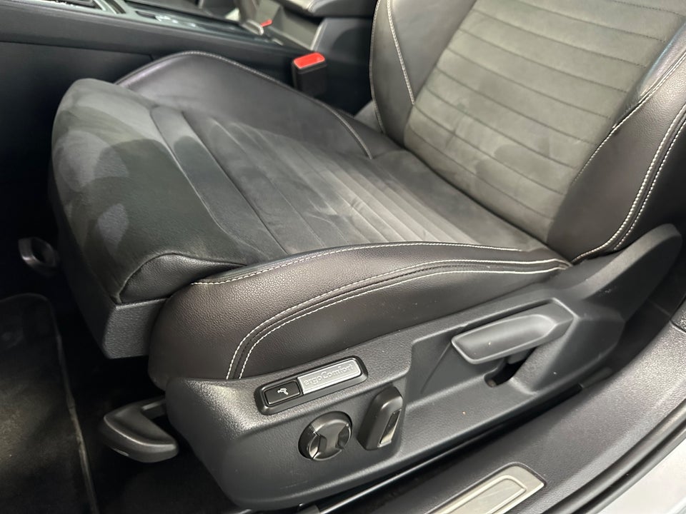 VW Passat 2,0 TDi 200 Elegance High Variant DSG 5d