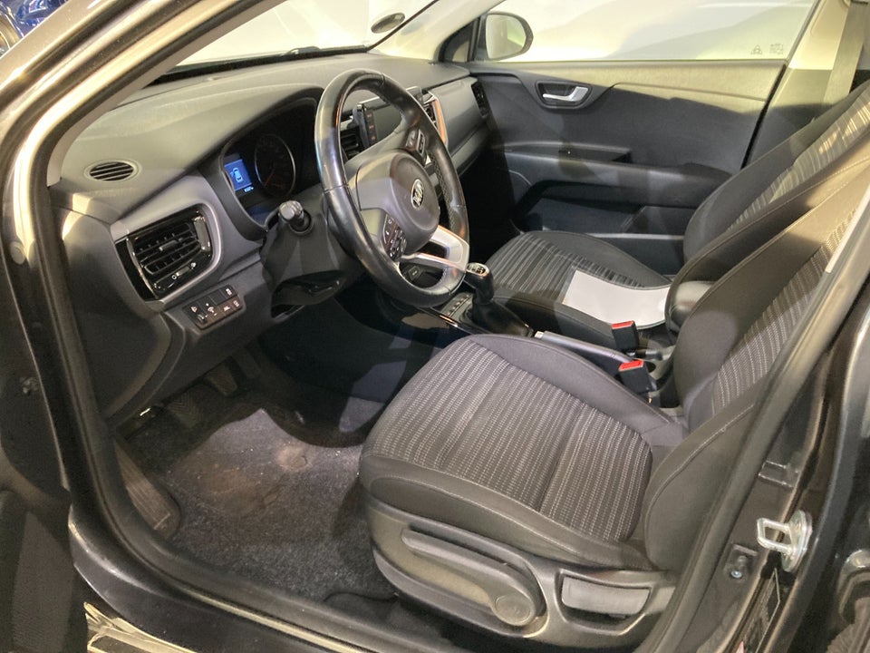 Kia Stonic 1,0 T-GDi Attraction+ 5d