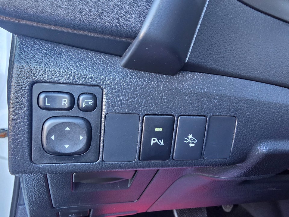 Toyota Auris 1,8 Hybrid Prestige Touring Sports CVT 5d