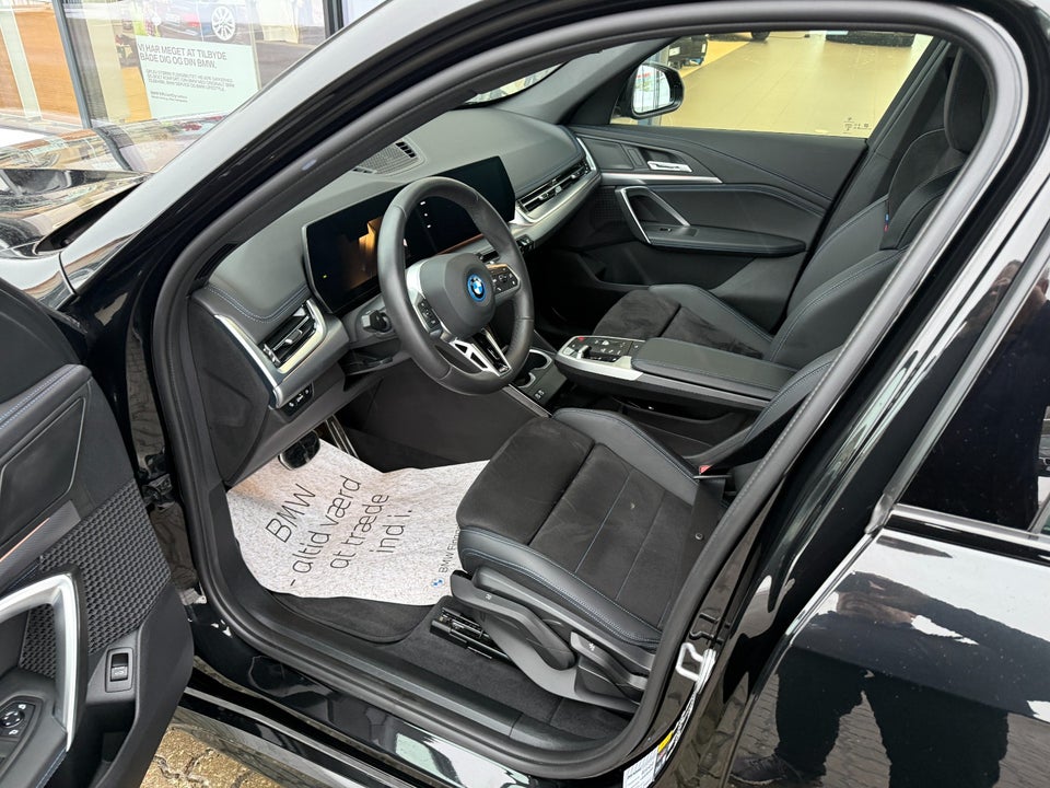 BMW iX1 eDrive20 M-Sport 5d