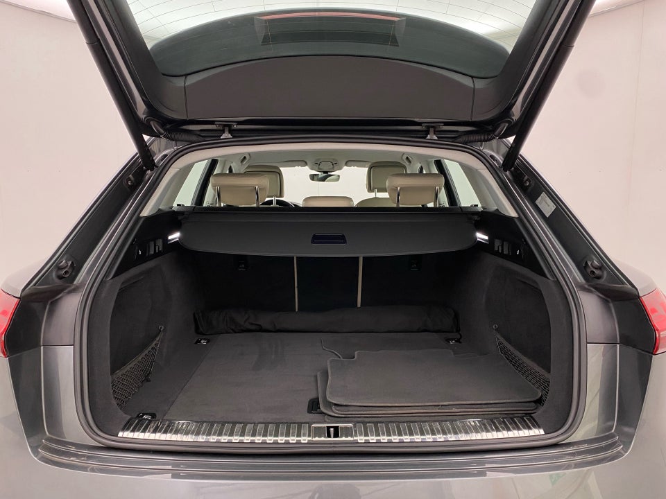 Audi e-tron 50 S-line Prestige quattro 5d