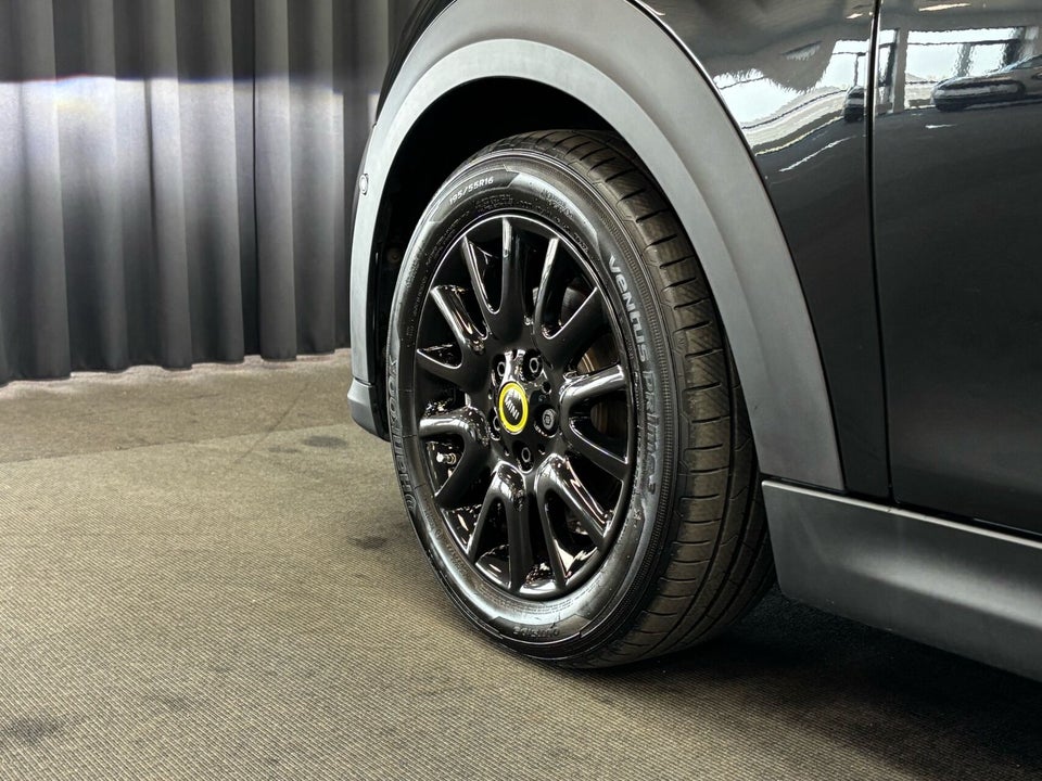 MINI Cooper SE Maximise 3d