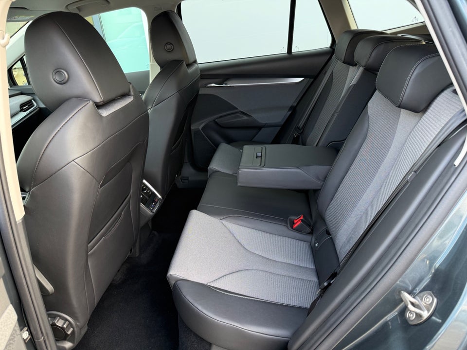 Skoda Enyaq 80 iV Loft 5d