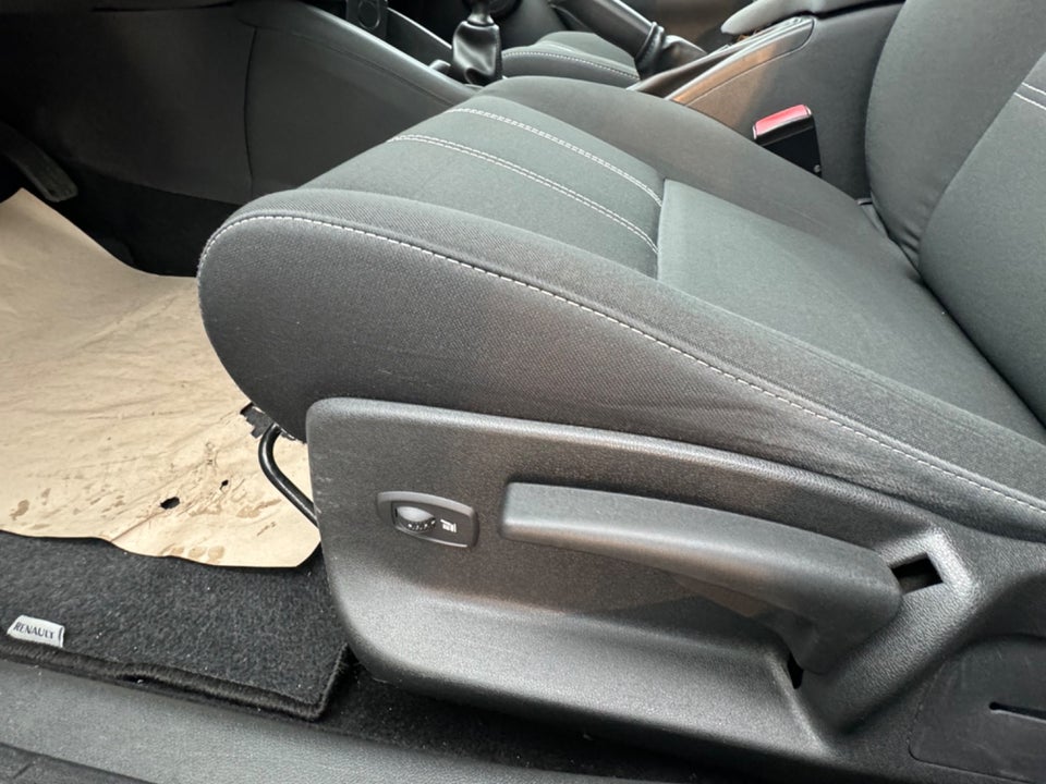 Renault Megane III 1,6 110 Authentique Sport Tourer 5d