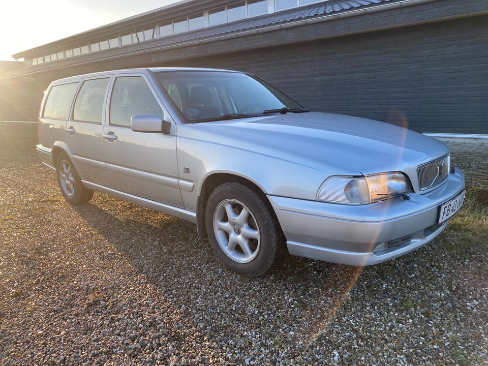 Volvo V70 2,5 T 5d