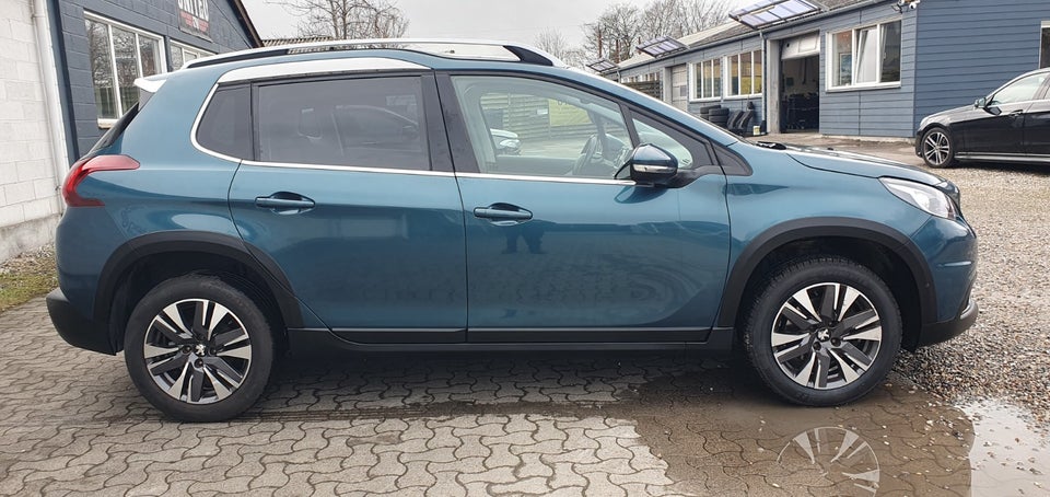 Peugeot 2008 1,2 e-THP 110 Allure Sky 5d