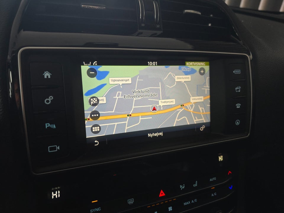 Jaguar F-Pace 2,0 D180 Pure aut. AWD 5d