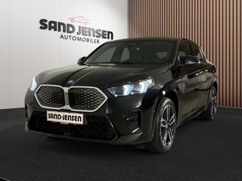 BMW iX2 eDrive20 M-Sport Premium 5d