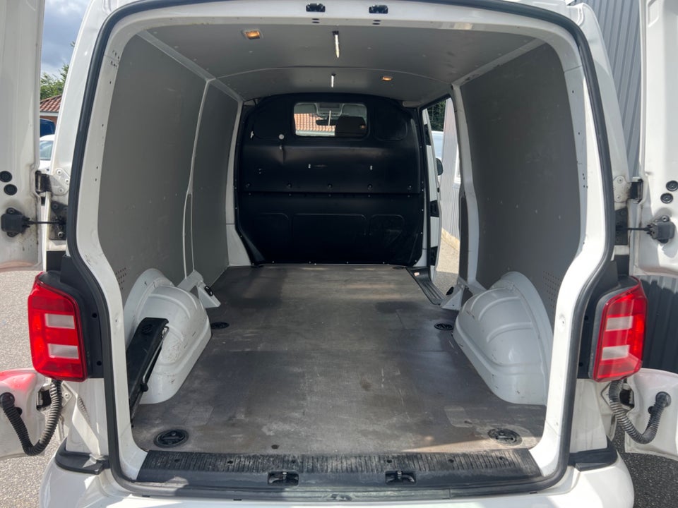 VW Transporter 2,0 TDi 204 Kassevogn DSG lang