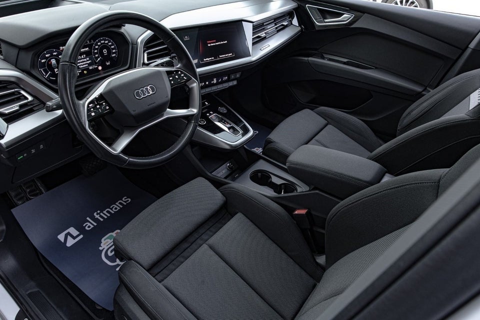 Audi Q4 e-tron 50 quattro 5d