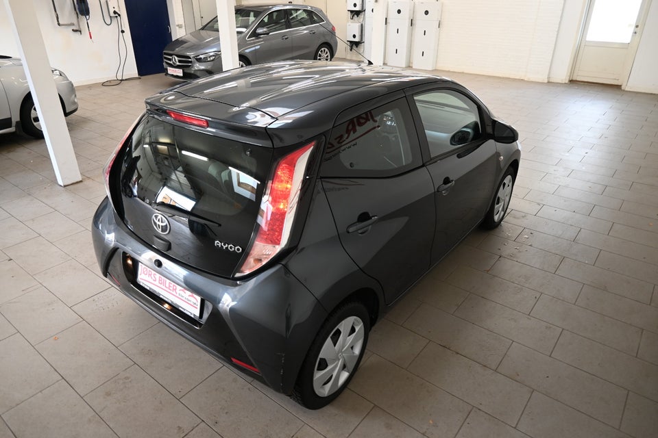 Toyota Aygo 1,0 VVT-i x-play x-touch 5d