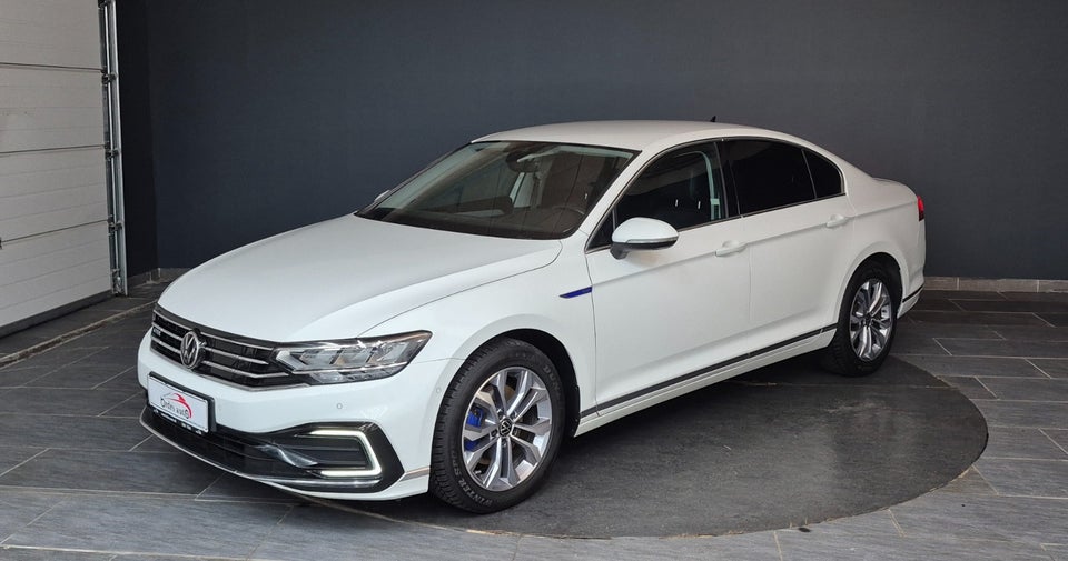 VW Passat 1,4 GTE DSG 4d