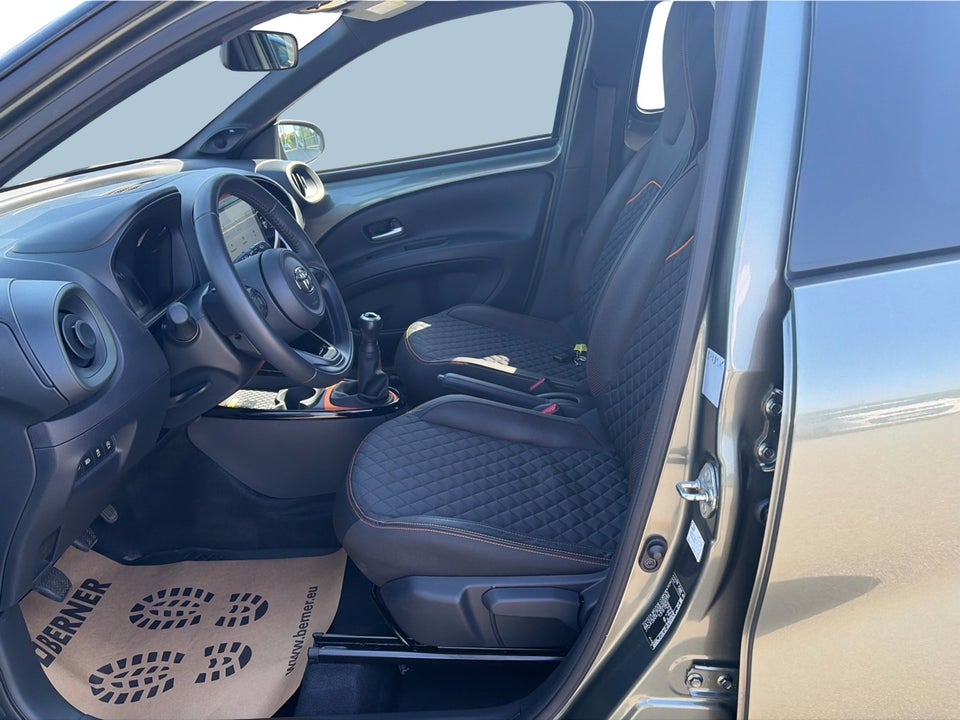 Toyota Aygo X 1,0 Limited 5d
