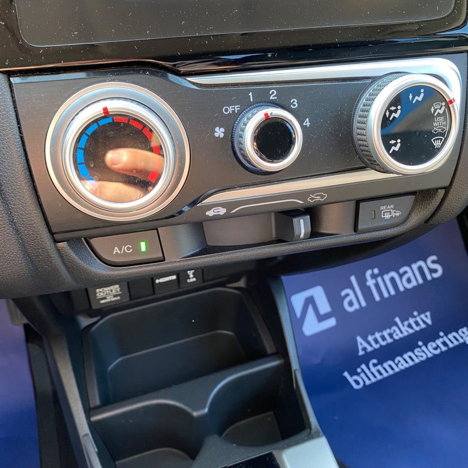 Honda Jazz 1,5 i-VTEC Dynamic 5d