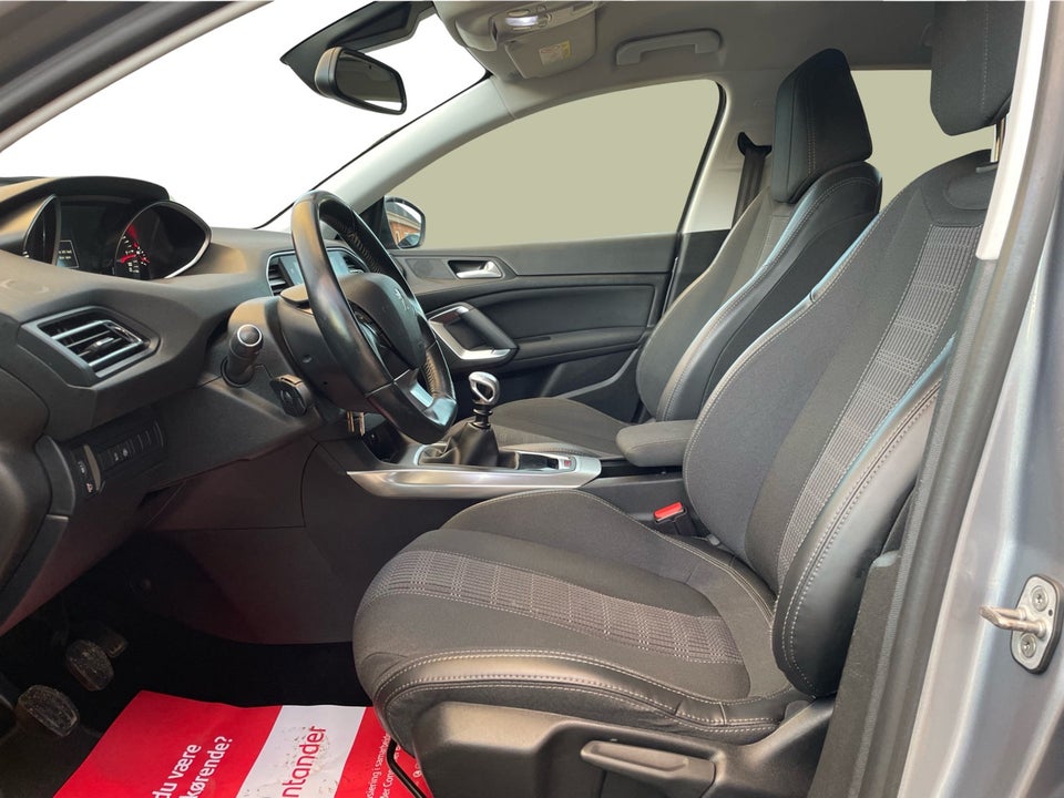 Peugeot 308 1,6 BlueHDi 120 Allure SW 5d