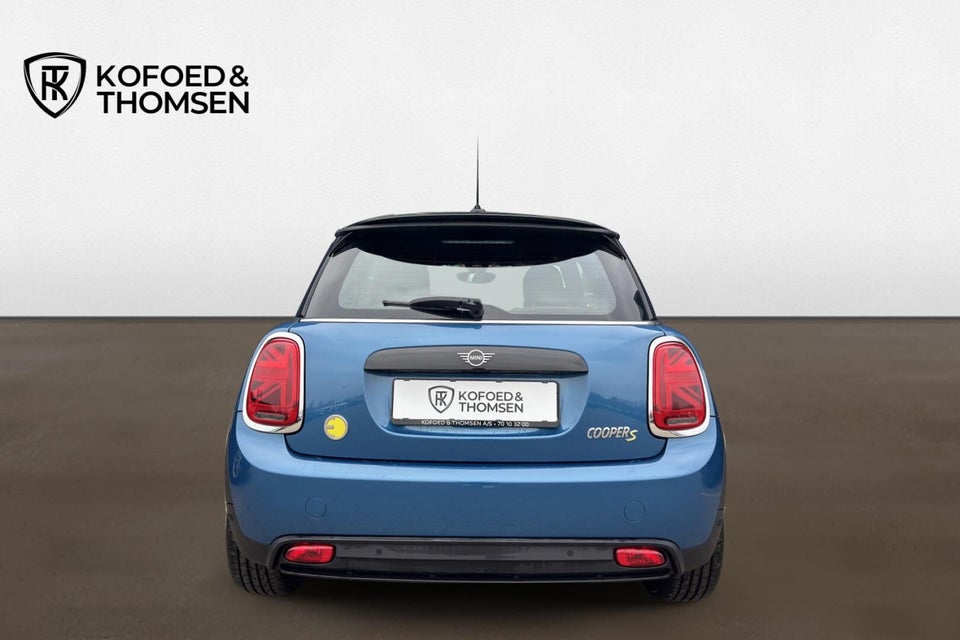 MINI Cooper SE Essential 3d