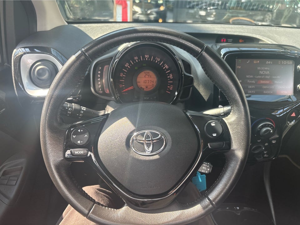 Toyota Aygo 1,0 VVT-i x-cellence 5d
