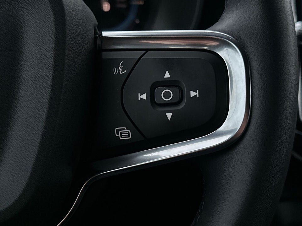 Volvo XC40 ReCharge Twin Plus 5d