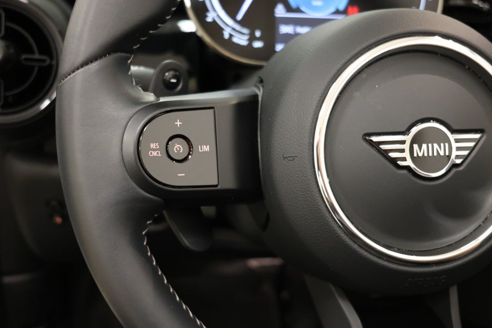 MINI Cooper S 2,0 Essential Cabriolet aut. 2d