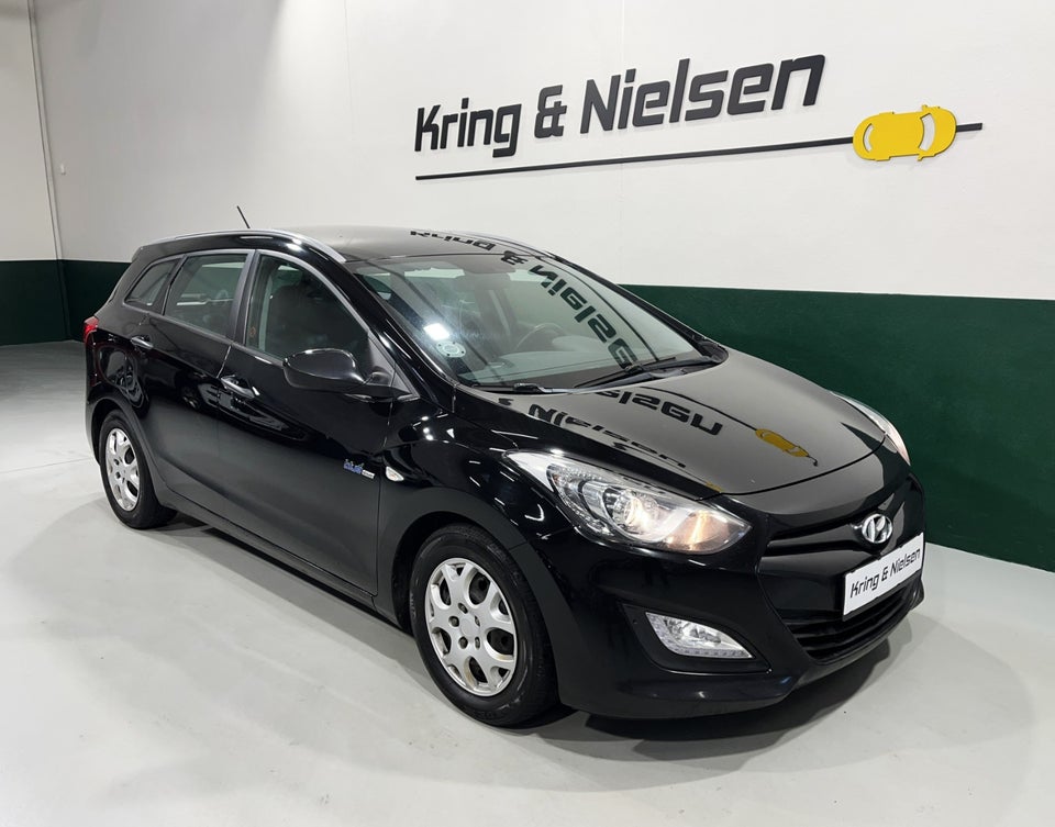 Hyundai i30 1,6 CRDi 110 Comfort CW Eco 5d