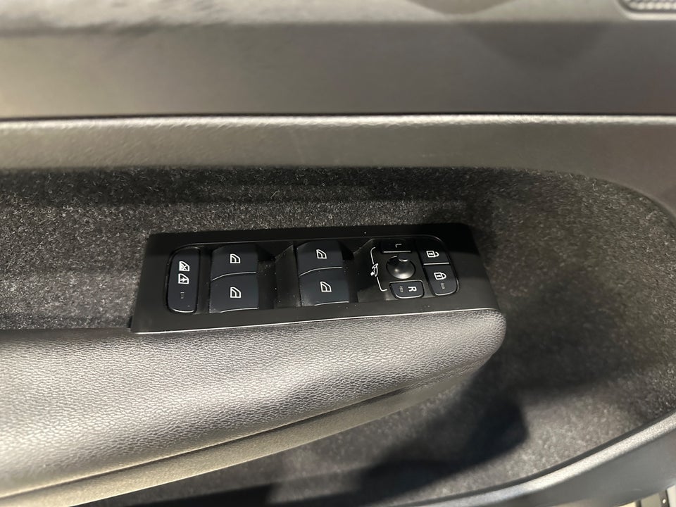 Volvo XC40 P8 ReCharge Twin Plus 5d