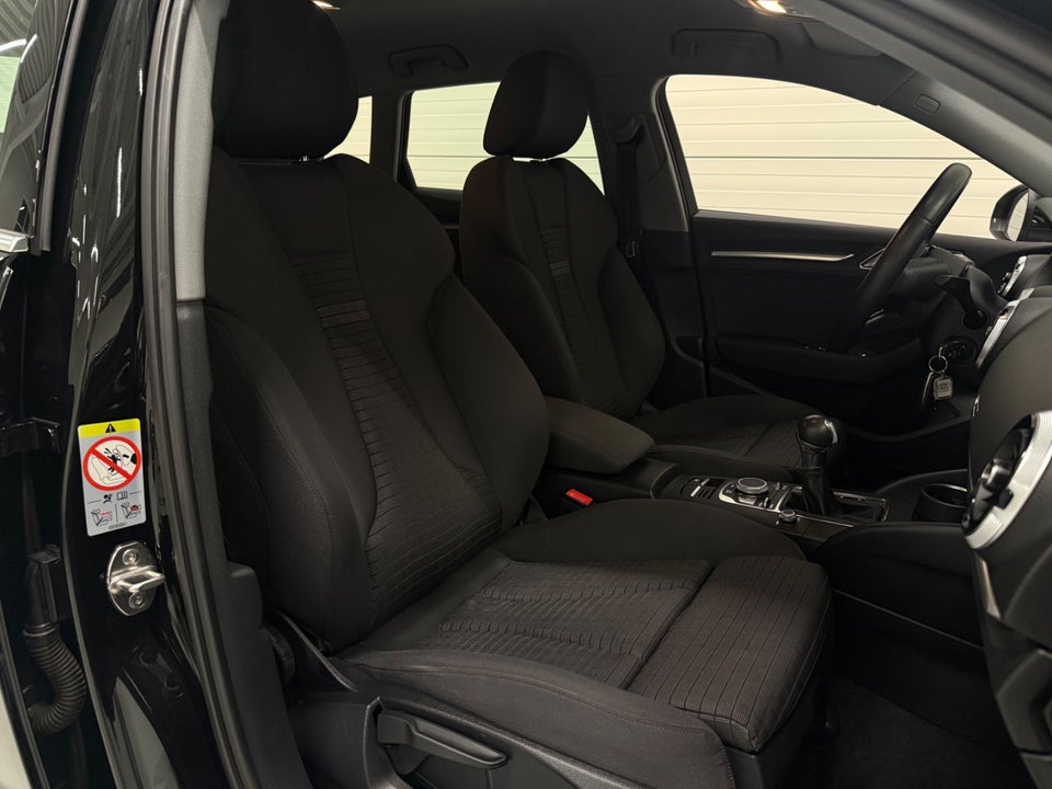 Audi A3 35 TFSi S-line Sportback S-tr. 5d