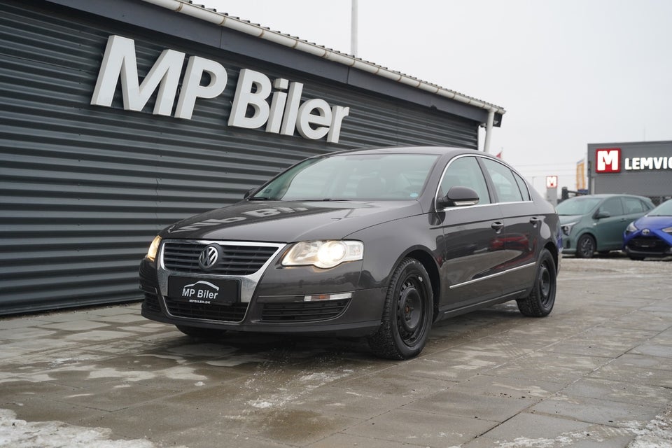 VW Passat 2,0 FSi Comfortline 4d