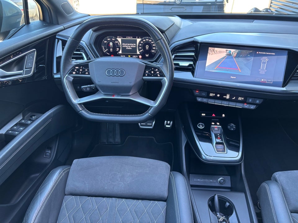 Audi Q4 e-tron 50 S-line quattro 5d