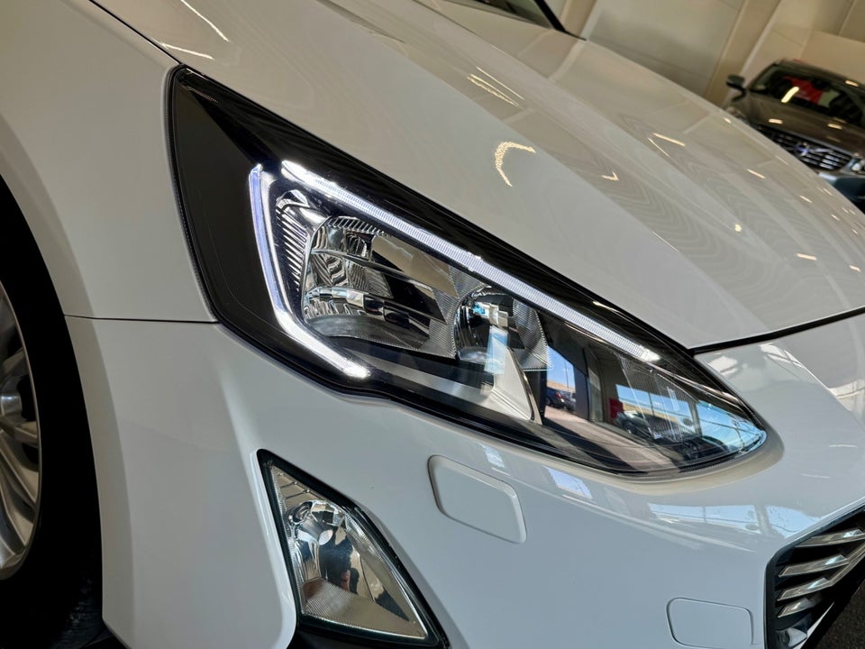 Ford Focus 1,0 EcoBoost Titanium Business stc. 5d
