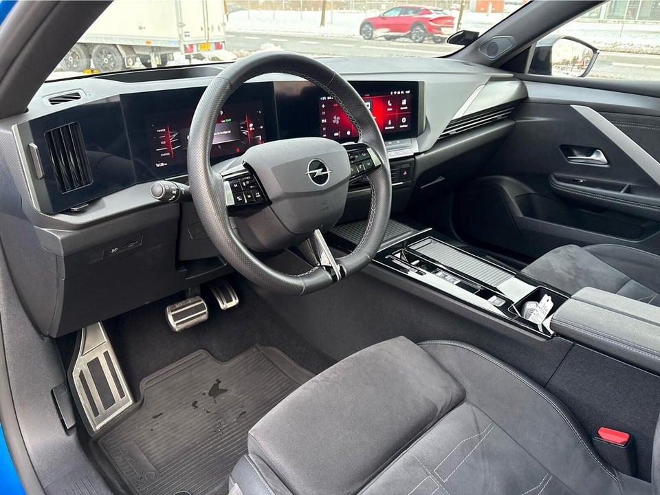 Opel Astra-e 54 Ultimate 5d