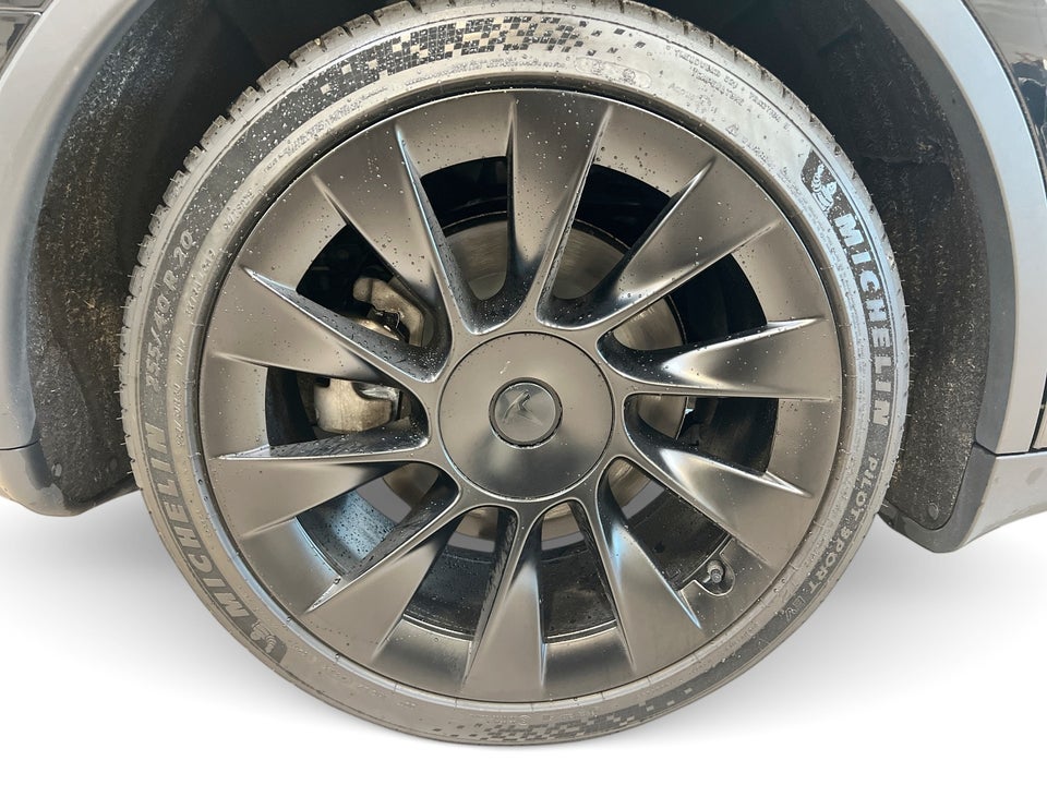 Tesla Model Y RWD 5d