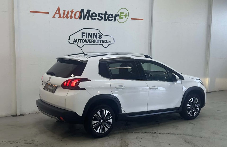 Peugeot 2008 1,2 e-THP 110 Allure Sky EAT6 5d