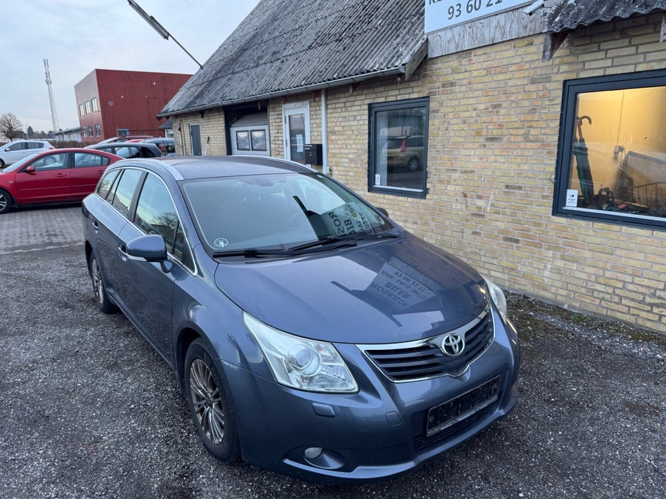 Toyota Avensis 1,8 VVT-i T2 stc. 5d