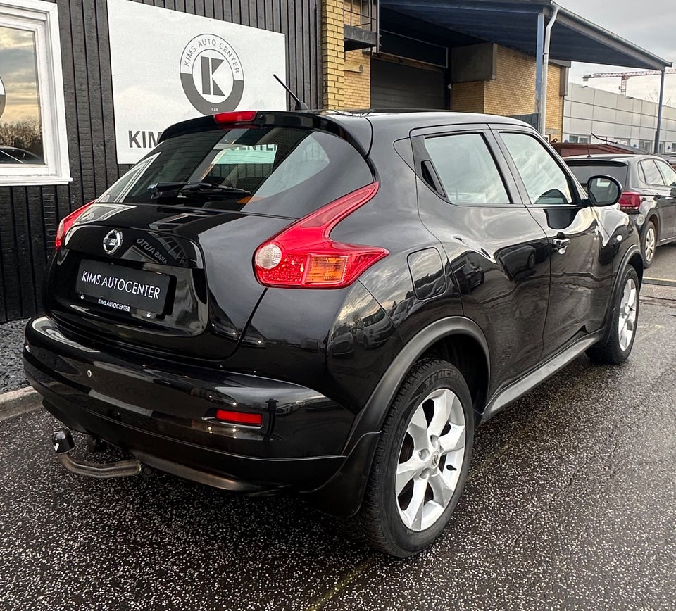 Nissan Juke 1,6 Acenta CVT 5d