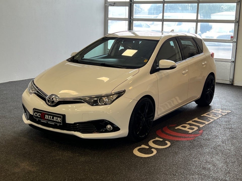 Toyota Auris 1,2 T T2 5d