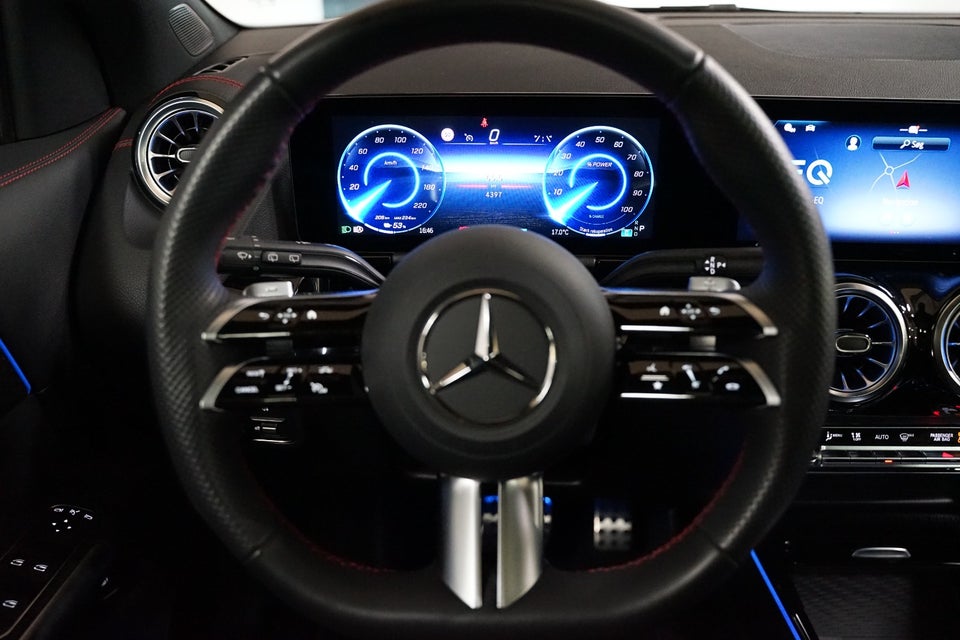 Mercedes EQA300 AMG Line 4Matic 5d