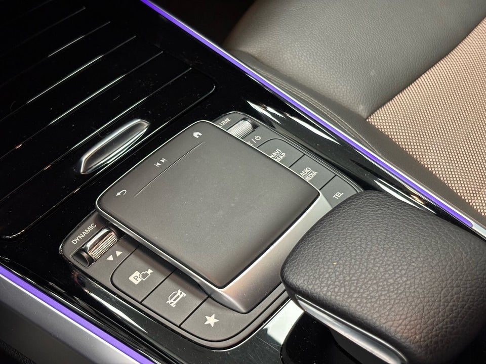 Mercedes EQB300 Electric Art 4Matic 7prs 5d