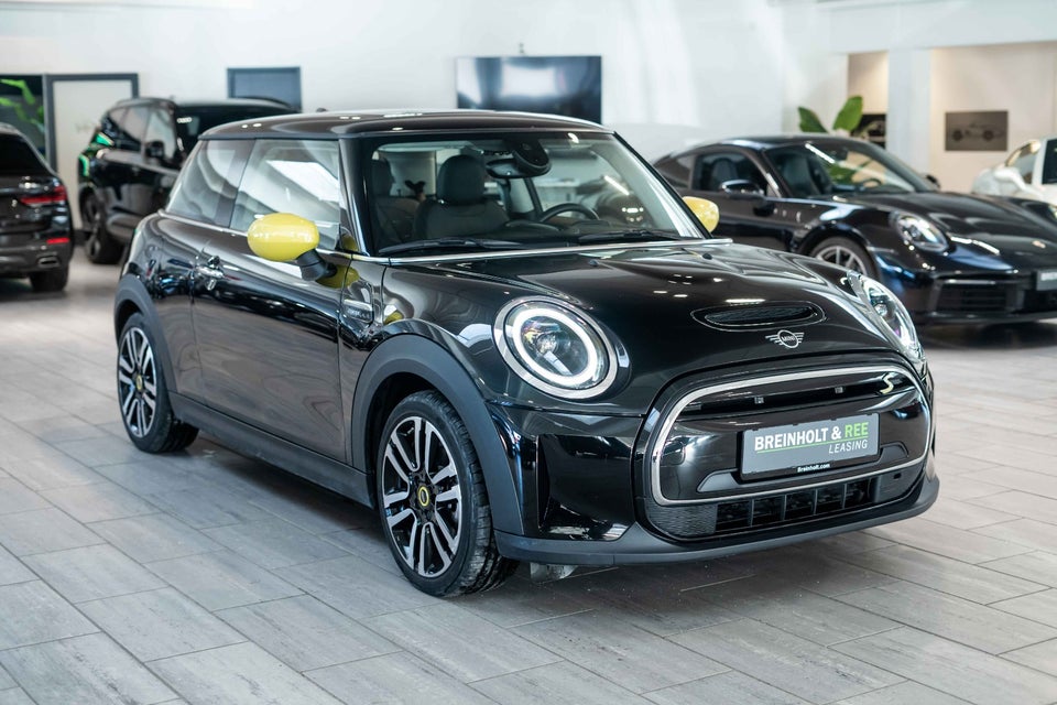 MINI Cooper SE Camden 3d