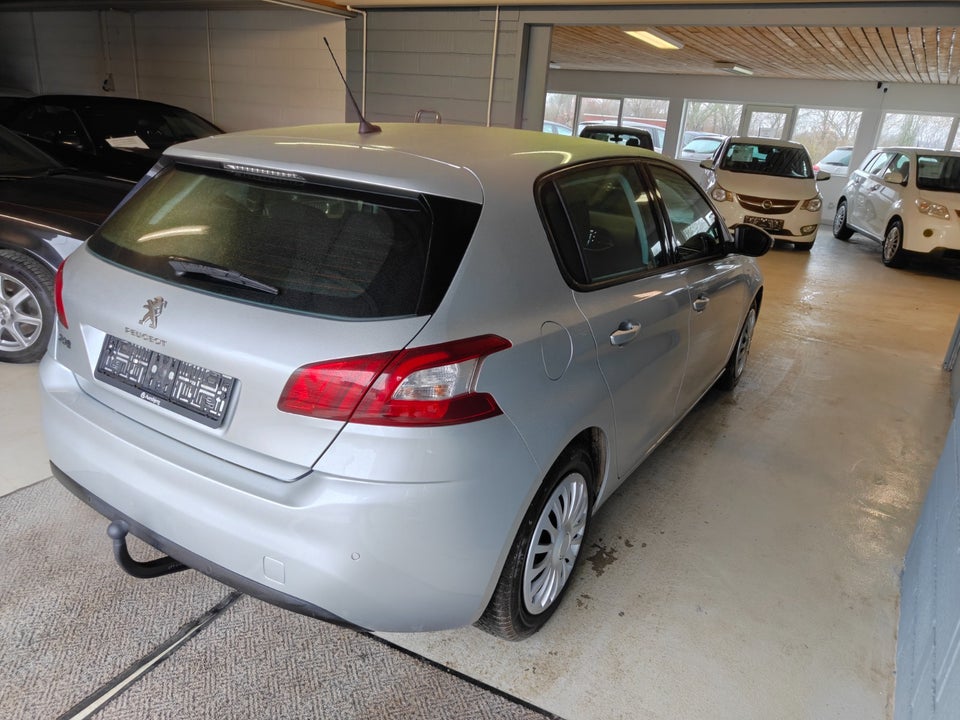 Peugeot 308 1,6 THP 125 Allure 5d