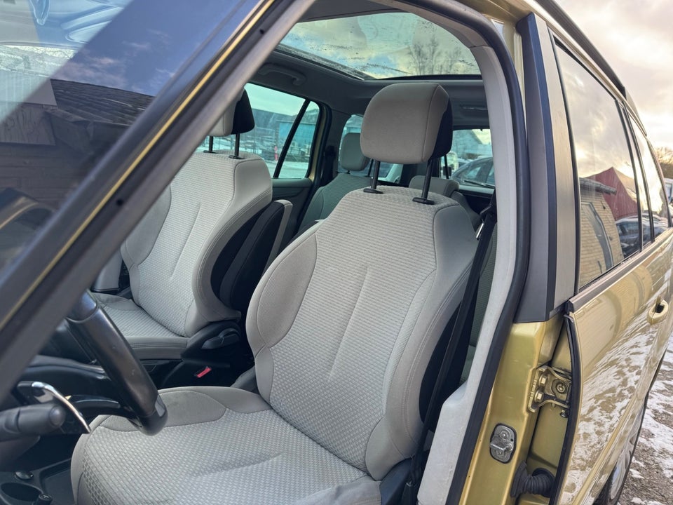 Citroën Grand C4 Picasso 2,0 HDi 138 Exclusive E6G 7prs 5d