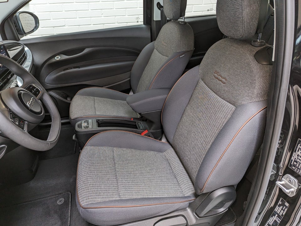 Fiat 500e 42 Icon Cabrio 2d