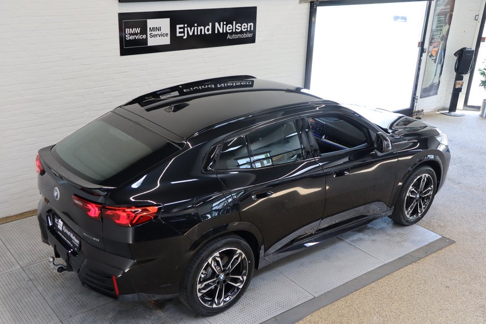 BMW iX2 eDrive20 Fully Charged M-Sport 5d