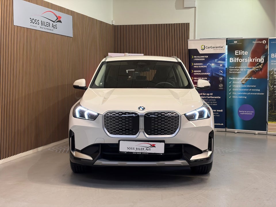 BMW iX1 xDrive30 X-Line 5d