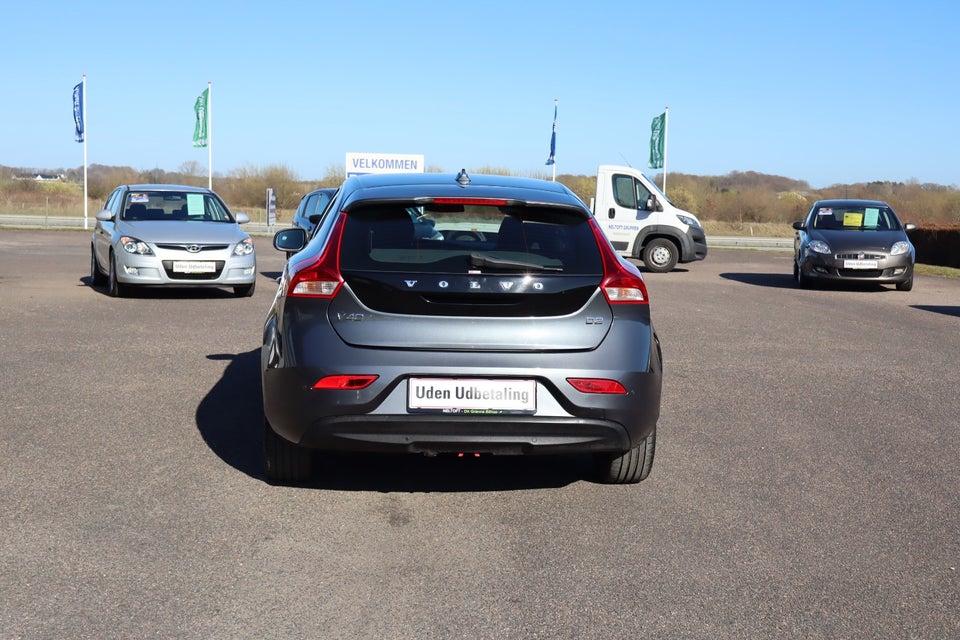 Volvo V40 1,6 D2 115 R-Design 5d