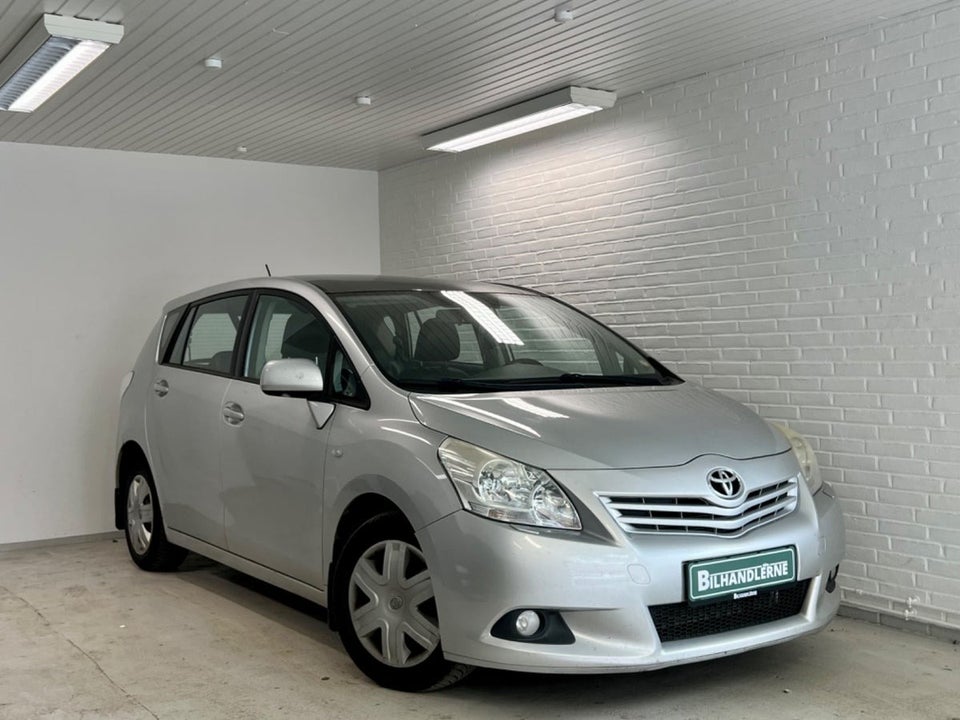 Toyota Verso 2,0 D-4D TX Business 7prs 5d