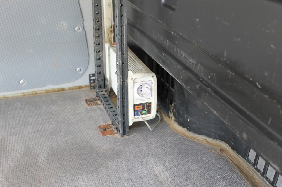 VW Crafter 35 2,0 TDi 177 Kassevogn L3H2