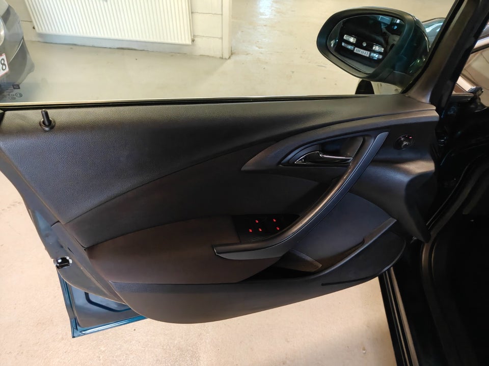 Opel Astra 1,4 T 140 Enjoy Sports Tourer 5d