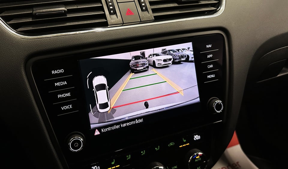 Skoda Octavia 2,0 TDi 150 Dynamic 5d