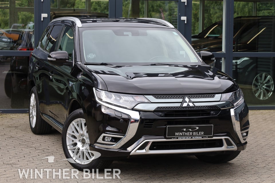 Mitsubishi Outlander 2,4 PHEV Limited CVT 4WD 5d