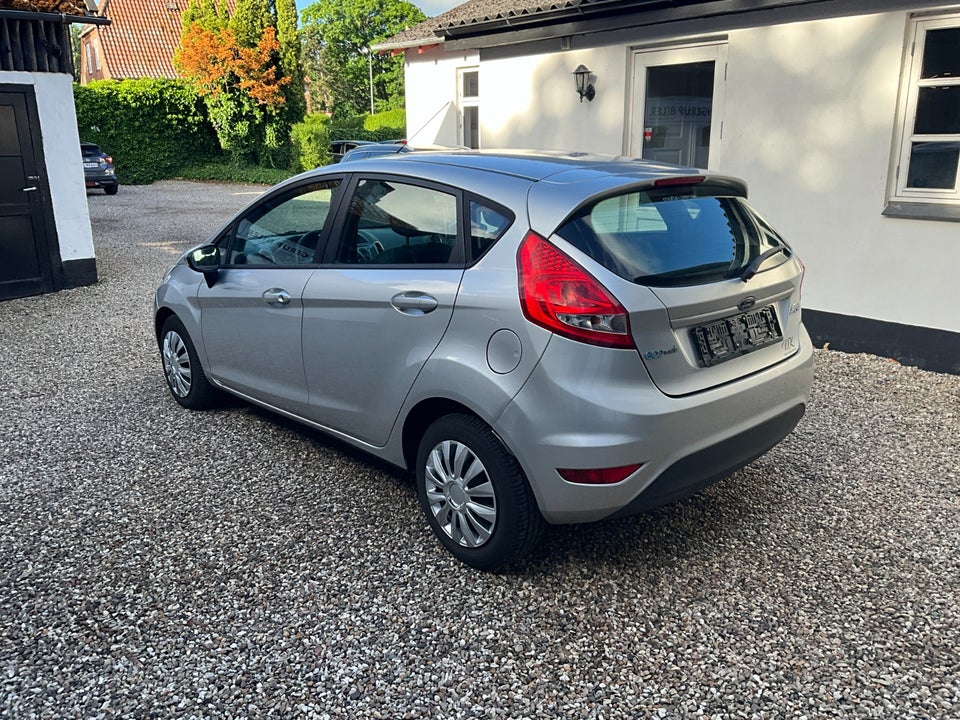 Ford Fiesta 1,6 TDCi 90 ECO 5d